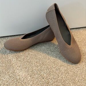 NEW Eileen Fisher Tan Slip On